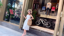 Load image into Gallery viewer, Round Woven Beach Tote