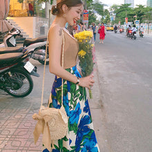 Load image into Gallery viewer, Round Woven Beach Tote