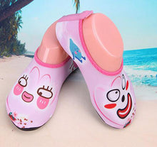 Load image into Gallery viewer, Kids Quick Drying LightWeight Aqua Socks