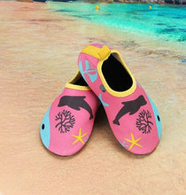 Load image into Gallery viewer, Kids Quick Drying LightWeight Aqua Socks