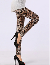 Load image into Gallery viewer, Leopard Print Leggings