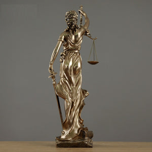 Statue of the goddess of justice
