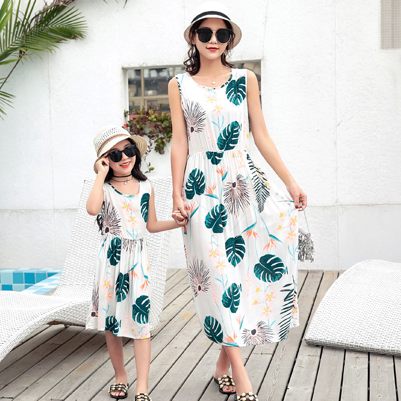 mother daughter designer dress Customised mom-daughter twinning outfits Contact +91 70190 99310 to get yours done! #custom #gown #gowns #outfitfromscratch #ballgown #westernstyles #birthdayoutfit #designer #designergown #momdaughter #momdaughtertwinning #twinningoutfits