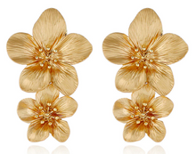 Load image into Gallery viewer, Floral Drop Earrings
