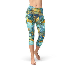 Load image into Gallery viewer, Womens Hexagon Floral Capri Leggings