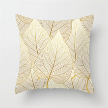 Load image into Gallery viewer, Tropical Plants Pattern Pillow Case